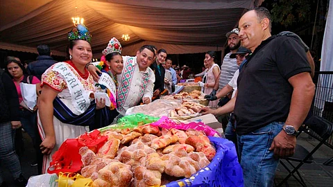 El alcalde expresó su reconocimiento a las panaderías tradicionales que se sumaron a esta actividad
(Foto: Cortesía)