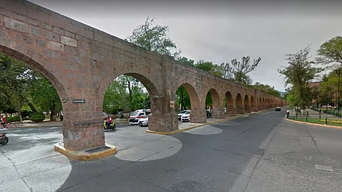 En próximos días se realizarán algunas pruebas de cierre de dos arcos del Acueducto a fin de que se compruebe si dicha acción permitirá un mejor flujo vehicular en la zona
(Foto: Captura de pantalla)