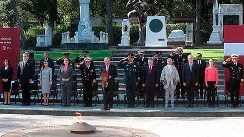 Reconoció la lealtad de los marinos y los soldados de México (Foto: @SFP_mx)