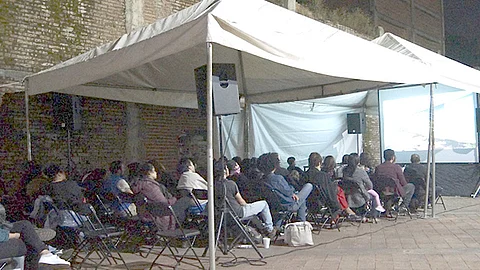 Con una asistencia de más de 70 personas, La Plaza de la Paz se llenó de cine, diálogo y reflexiones sobre temas que nos atraviesan a toda la población (Foto Cortesía)