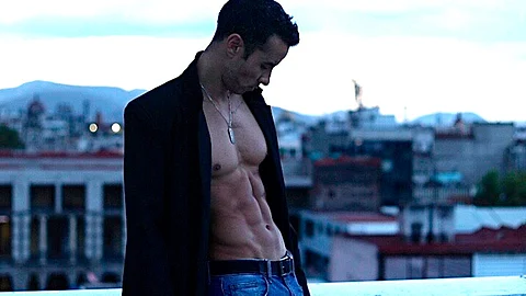 El actor es originario de León, Guanajuato (Foto Facebook: Alejandro Sandí)