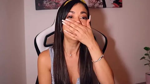 La influencer Caeli fue víctima de presunto abuso sexual en un país extranjero (Foto: captura)