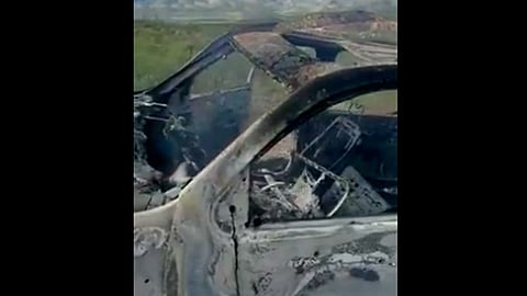 Un video que circula en las redes se puede observar una camioneta calcinada (Foto: captura de pantalla)