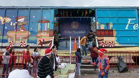 KCSM busca llevar la magia de la Navidad a las personas más vulnerables (Foto: Twitter @FuerzaMonarca)