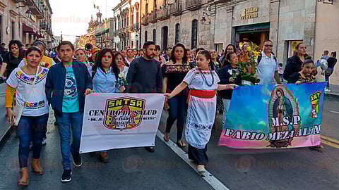 Con múltiples manifestaciones de fe, los fieles visitan el Santuario
(Foto: Fátima Miranda)