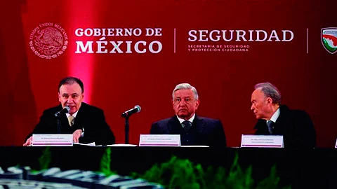 Durazo asegura que con la nueva estrategia de seguridad se acabará con la "ideología de la guerra" (Foto: @AlfonsoDurazo)
