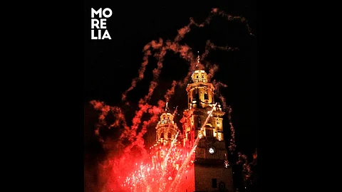 Este sábado el tradicional encendido de Catedral (Foto: @venamorelia)