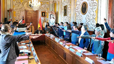 Los 113 Ayuntamientos de la entidad fueron notificados por el propio secretario Herrera Tello (Foto Cortesía)