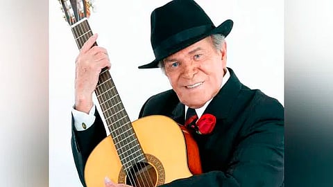 Fue fundador del trío musical "Los Tres Caballeros", junto a Roberto Cantoral y Leonel Gálvez (Foto: @YorchHLezama)