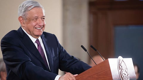 En su conferencia matutina, el mandatario dio un plazo de tres días para que los interesados adquieran el Boenig 787 (Foto: lopezobrador.org.mx)