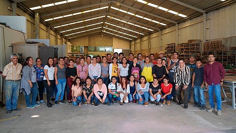 Aumenta la beca a $3,748 pesos hasta por 12 meses (Foto:FB/Jóvenes Construyendo el Futuro)