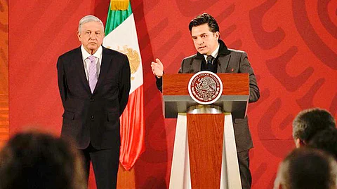 Se realizará una evaluación permanente en temas como atención médica y recaudación, señaló el director general Zoé Robledo (Foto Cortesía)