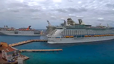 A bordo hay unas 6 mil personas (Foto: @webcamsdemexico)