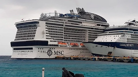 El barco permanecera atracado al menos dos días más (Foto: @dianachasez23)