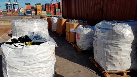 Impide Profepa exportación mayor a 40 toneladas de residuos peligrosos en el Puerto de Lázaro Cárdenas (Foto: Twitter @PROFEPA_Mx)