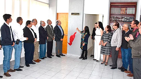 Víctor Silva invitó a los ex presidentes a seguir escribiendo parte de la historia del partido tal como lo hiciera el ex presidente (Foto Cortesía)