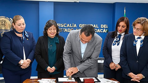 La FGE, fue sede para la cancelación la Primera Emisión del Timbre Conmemorativo del Día Internacional de la Mujer: Benita Galeana (Foto Cortesía)