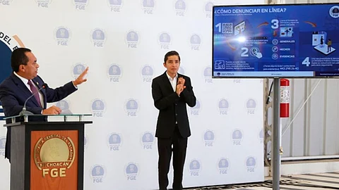 Adrián López Solís anunció que a partir de este lunes se pone en marcha la plataforma informática para la recepción de denuncias en línea (Foto: Cortesía) (Foto: Cortesía)