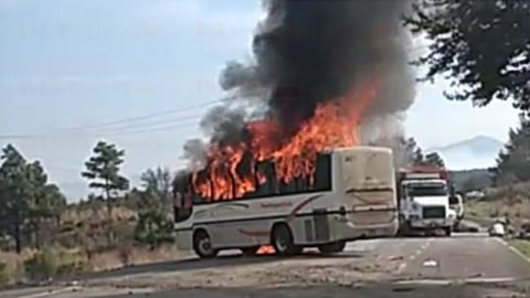A raíz de estos asesinatos los comuneros de Pomacuarán incendiaron un autobús de pasajeros (Foto: RED-113)
