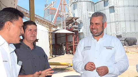 El diputado subrayó que son ilegales los despidos a causa de la contingencia (Foto Cortesía)