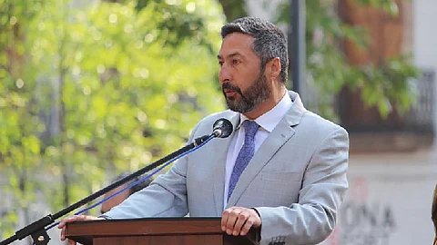 La austeridad y la transparencia hoy más que nunca, deben dejar de quedarse en los discursos y traducirse en recortes a gastos no esenciales, dijo Baez (Foto: Cortesía)