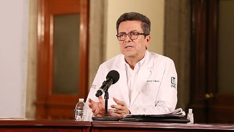 Víctor Hugo Borja dijo que se han enviado a sus casas 9 mil médicos y enfermeras que por alguna condición los hacen susceptibles de desarrollar alguna enfermedad grave por Covid-19 (Foto: Cortesía)