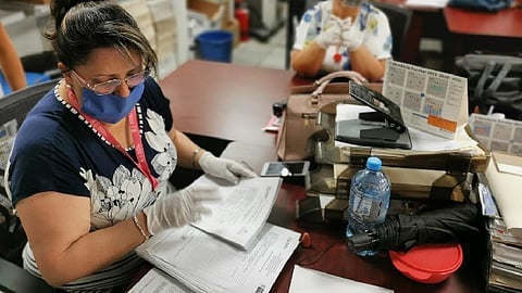 La SEE informó que ya se están entregando los cheques a las y los pagadores habilitados de manera controlada (Foto: Cortesía)