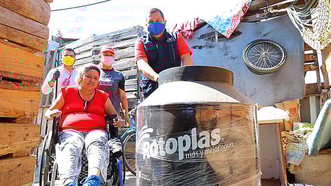 Con este apoyo, podrán almacenar su agua y atender las medidas para prevenir el Covid-19 y otros riesgos sanitarios: Juan Carlos Barragán Vélez (Foto Cortesía)