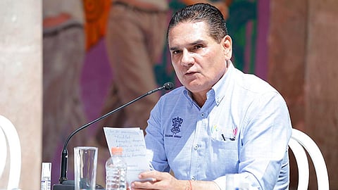Sólo juntos podremos enfrentar la pandemia: Silvano Aureoles (Foto twitter @DraDianaCarpio)