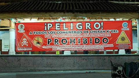 Municipios indígenas mantendrán los cierres en las entradas y salidas para no permitir el acceso de turistas o personas ajenas a las comunidades (Foto: FB/Salud Cherán)