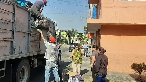 Alrededor de 300 personas participan para la limpieza y recolección de basura en las colonias de la ciudad capital del Estado de Michoacán (Foto: Cortesía)