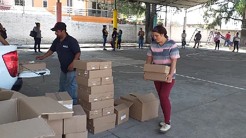 Para seguir apoyando a la población más vulnerable durante la contingencia por el Covid-19, se entregaron 140 mil raciones de desayunos escolares (Foto: Cortesía)