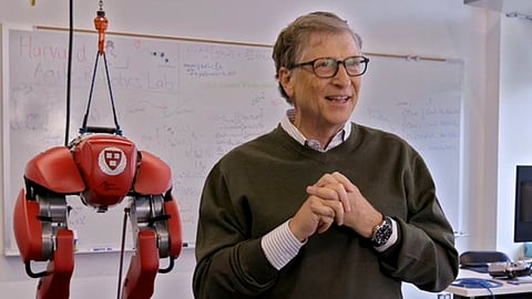 El empresario financia el desarrollo de siete vacunas (Foto Facebook: Bill Gates)