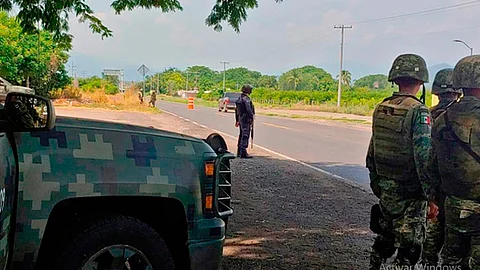 Fallece guatemalteco en retén del Ejército; habitantes detienen a soldados