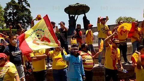 Los fanáticos han mostrado su descontento ante el rumor de un cambio de Monarcas a Mazatlán
(Foto: Sayra Casillas)