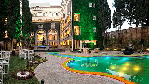 El Hotel Mansión Solís se encuentra en Morelia, sobre la Avenida Acueducto (Foto Facebook: Ardetti Arquitectura)