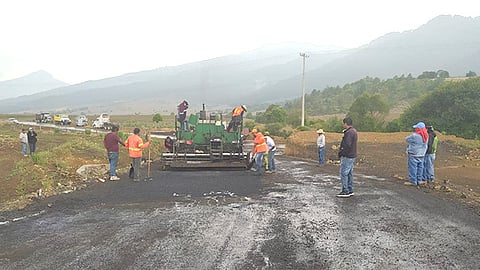 Por concluir pavimentación en la comunidad indígena de Comachuén