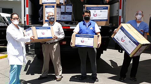 El equipo llegó al Hospital Civil, donde se reciben a pacientes del interior del estado con el virus; también llegará apoyo al municipio de Lázaro Cárdenas (Foto Cortesía)