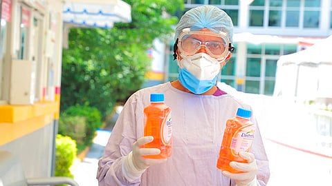 Sedesoh entregó más de 400 litros de electrólitos y paquetes de cubrebocas KN-95, a las y los trabajadores de la salud (Foto: Cortesía)