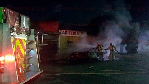 El automotor quedó prácticamente inservible (Foto: RED 113)