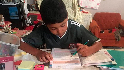 Este ciclo escolar cerrará de manera virtual en Michoacán
(Foto: FB/Secretaría de Educación del Estado de Michoacán)