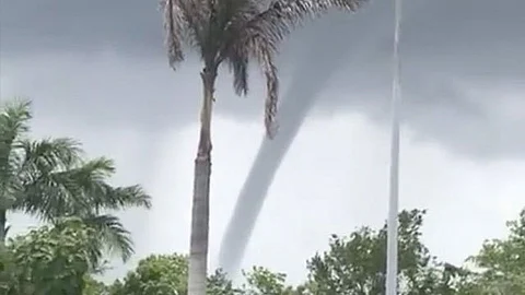 A través de las redes sociales, autoridades locales indicaron que primero hubo un halo solar en el cielo (Foto: @ChaacTlaloc/twitter)