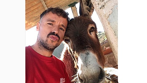 Aquí está una de las demostraciones de amor más incondicionales que existen, escribió Ismael Fernández junto al video (Foto Instagram: baldomerayyo)