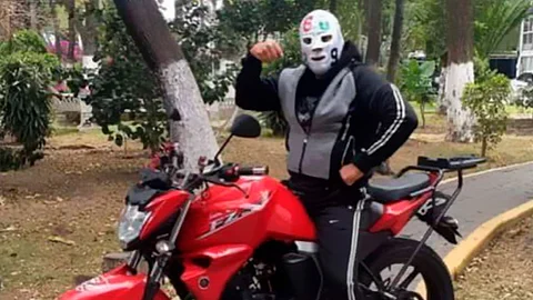 Falleció a la edad de 50 años (Foto Twitter: @ElHijodelSanto)