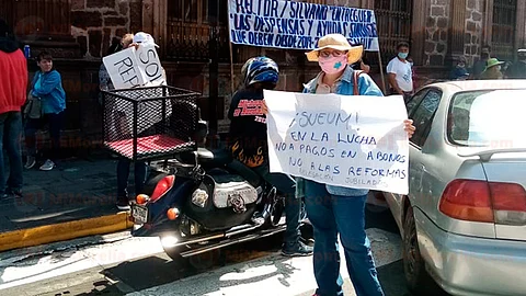 Este miércoles agremiados se manifestaron en el centro de la capital michoacana (Foto: Guadalupe Martínez)