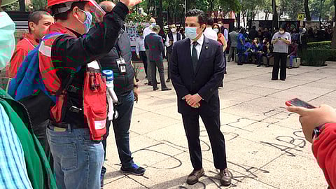 Zoé Robledo, monitoreó desde el Centro Virtual de Operaciones en Emergencias y Desastres los reportes de Unidades Médicas de las entidades donde impactó el sismo (Foto Cortesía)