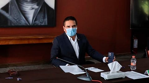 El titular del Ejecutivo estatal informó que oficialmente su gobierno no fue notificado de una eventual venta (Foto Twitter: @Silvano_A)