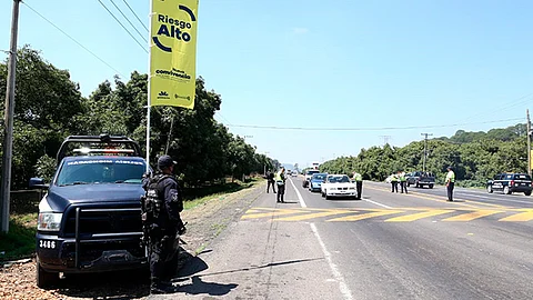 Intensifican acciones de prevención con filtros informativos por parte elementos de SSP (Foto Cortesía)