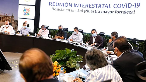 La contingencia sanitaria ha traído consigo una crisis económica urgente de atender, al registrar daños en desempleo, explicó Silvano Aureoles (Foto Cortesía)