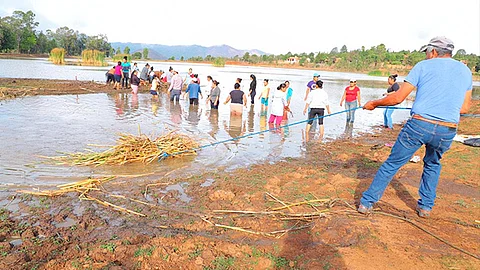 Un vecino del lugar, agradeció que los apoyen con el rescate de este cuerpo de agua, “ya se vienen las lluvias intensas y es importante tener limpio este lugar” (Foto: Cortesía)